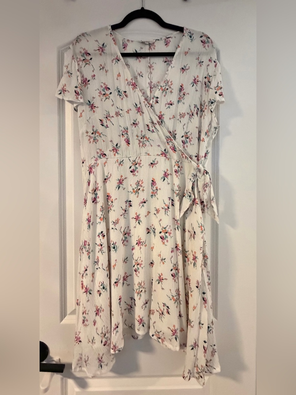 mbyM Distant Memories Janne Printed Dress – Reva Floral Print (Large)